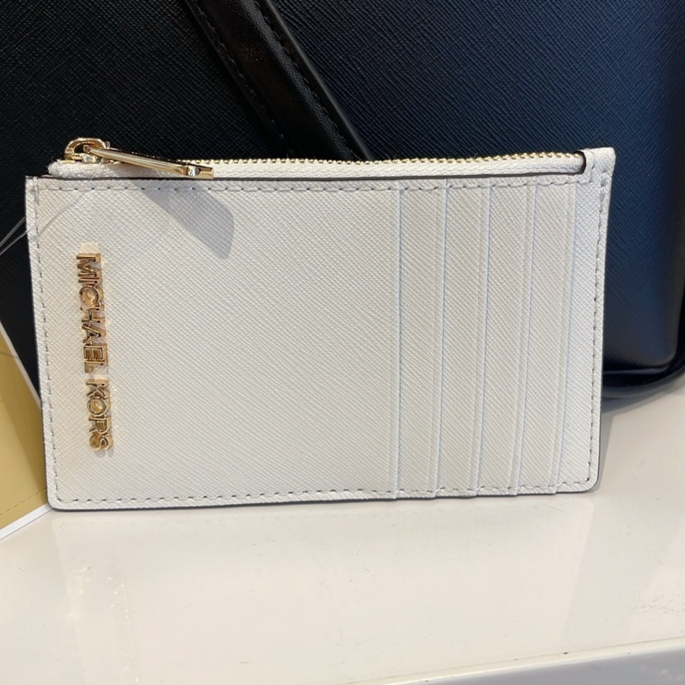 MICHAEL KORS
Jet Set Travel Md Top Zip Leather Card Case Wallet 
Optic White - Picture 12 of 16